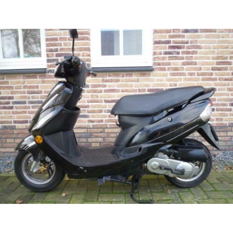 Peugeot v-clic snor 4t bj 2008 km 16.000