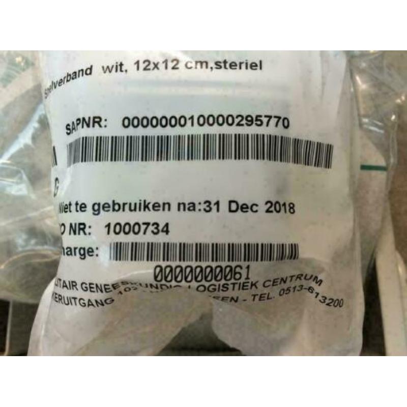 Erg leuk militair verbandtrommeltje met inhoud 23x11x6 cm