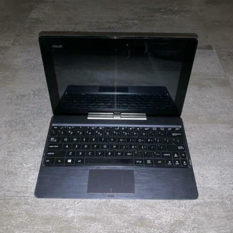 ASUS Tablet Laptop gaat niet meer aan. Laad wel op €50
