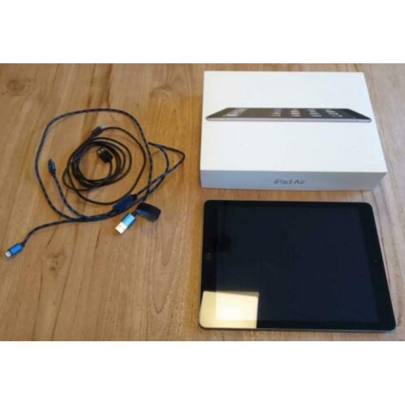 iPad Air Wi-Fi 32GB Space Gray / MD786FD