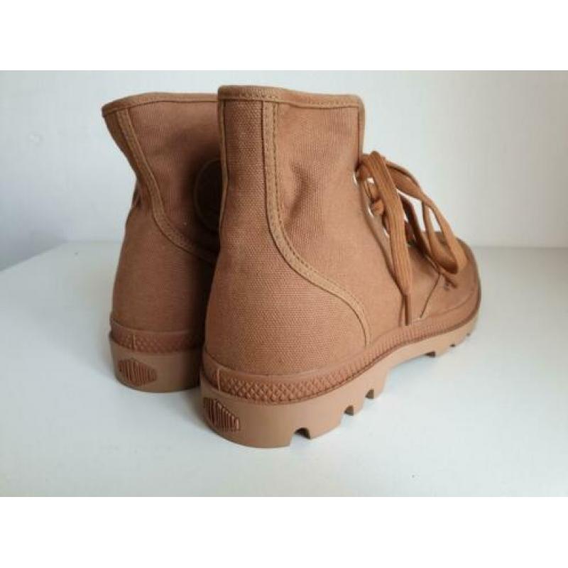 Palladuim maat 44 schoenen
