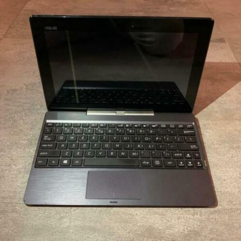 ASUS Tablet Laptop gaat niet meer aan. Laad wel op €50