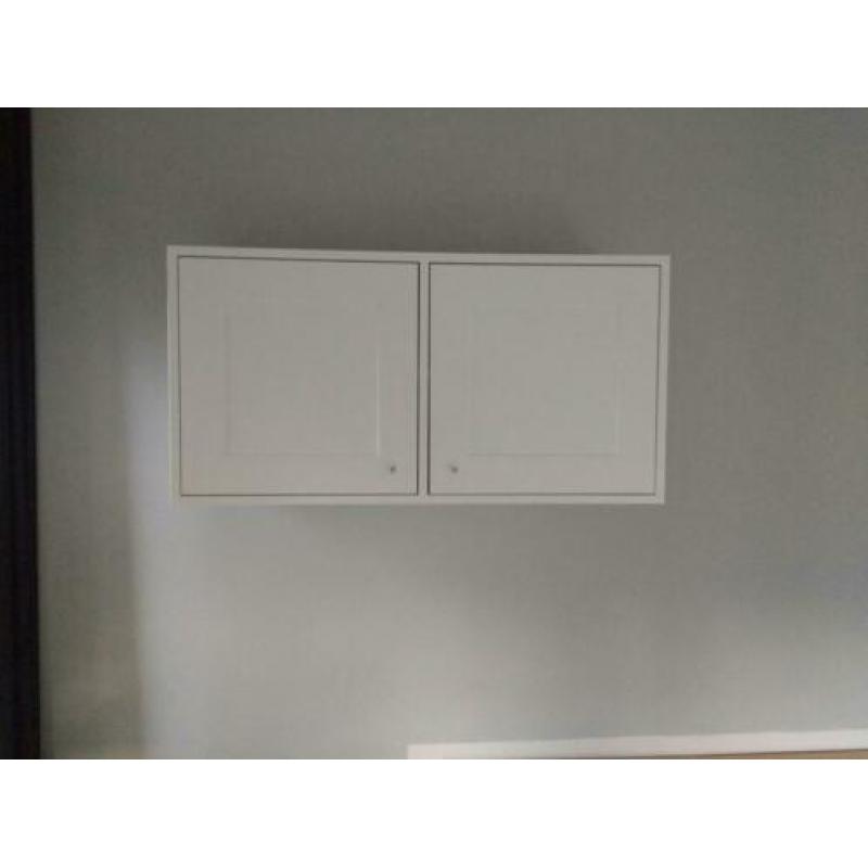 Twee-delig zwevend wandmeubel/tv-meubel (2m en 1m breed)