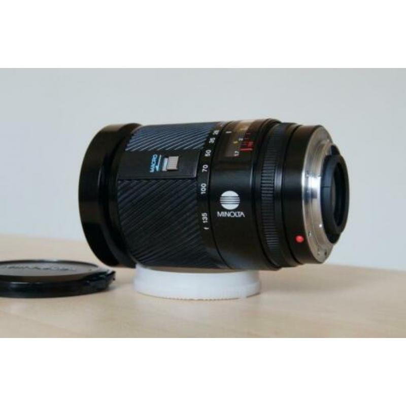 ony / Minolta AF 28-135 F/4-4.5 MACRO z.g.a.n en andere lens