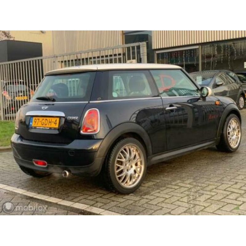 Mini Mini 1.6 Cooper Pepper // Vol leder interieur //