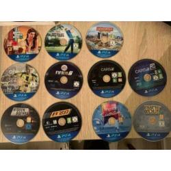 Playstation 4 500GB met 15 spellen en 3 controllers