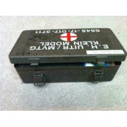 Erg leuk militair verbandtrommeltje met inhoud 23x11x6 cm