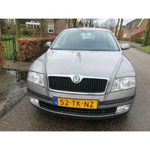 Skoda Octavia 1.6 75KW COMBI AMBIENTE