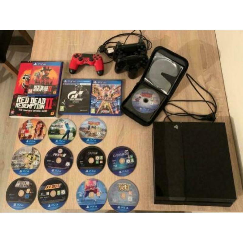 Playstation 4 500GB met 15 spellen en 3 controllers