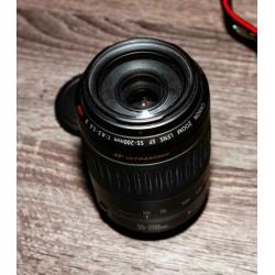 Canon EOS 1000D met 55-200 mm Canon USM ultrasonic lens