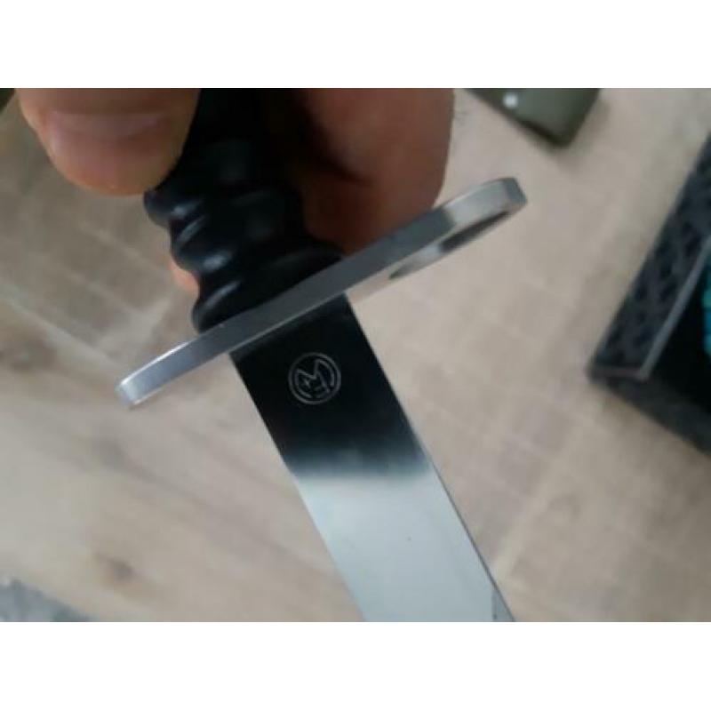 Sig bajonet Zwitsers Sturmgewehr