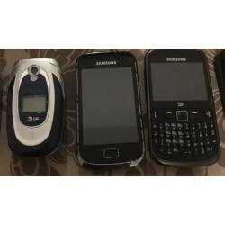 Partij telefoons + partij telefoon opladers