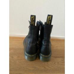 Dr. Martens maat 39 2 keer gedragen dus echt als nieuw