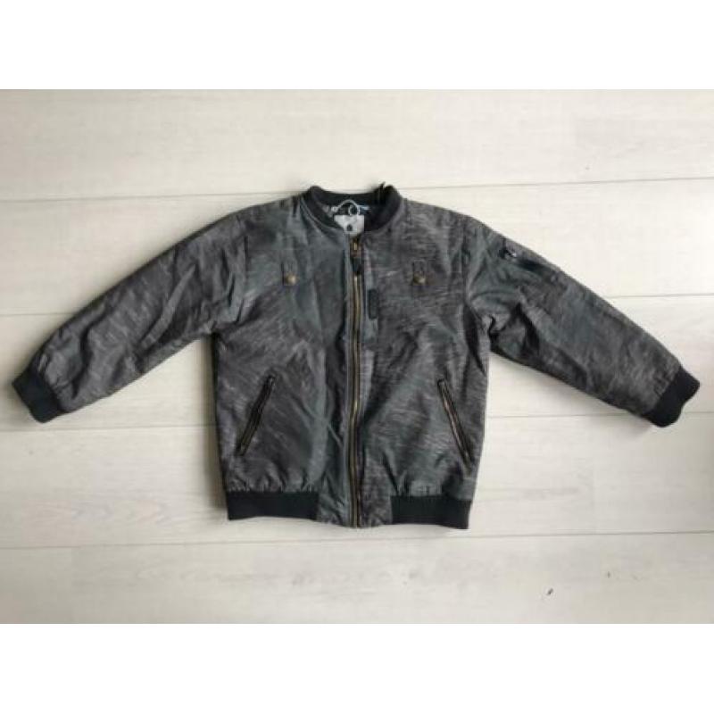 Popupshop jas met ogen maat 8/9 of 122/128