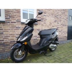 Peugeot v-clic snor 4t bj 2008 km 16.000