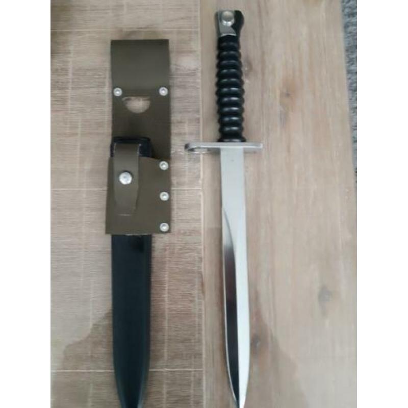 Sig bajonet Zwitsers Sturmgewehr