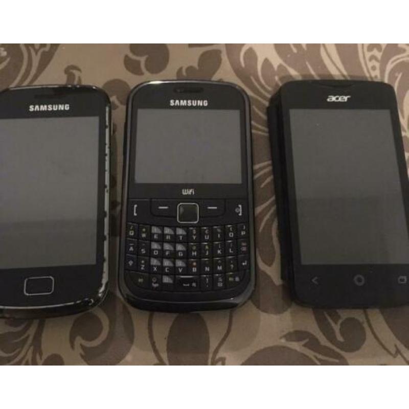 Partij telefoons + partij telefoon opladers