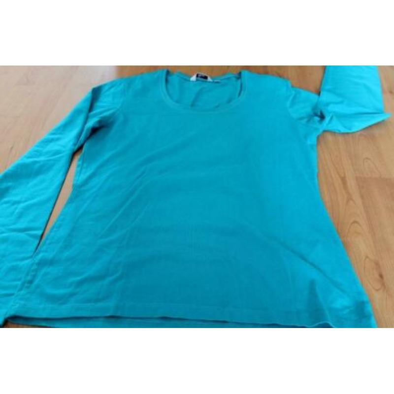 3 longsleeves in diverse kleuren voor een DAME
