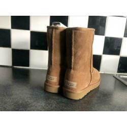 NiEUW CHESTNUT SHORT AUSTRALIA UGG BOOT BOOT MAAT 39