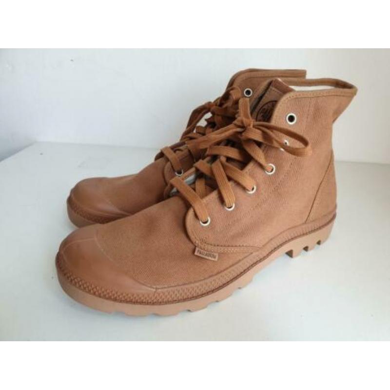 Palladuim maat 44 schoenen