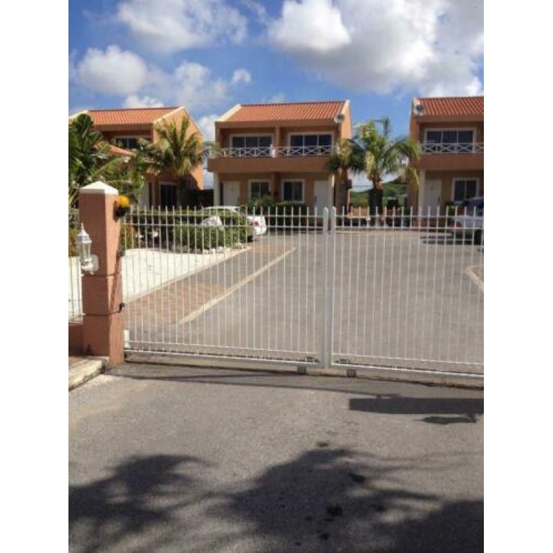 Halfvrijst.woning Curacao MET ZEEZICHT op Resort bij centrum