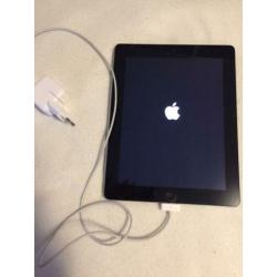APPLE iPad 2 16GB Wifi zwart + kabel en stekker