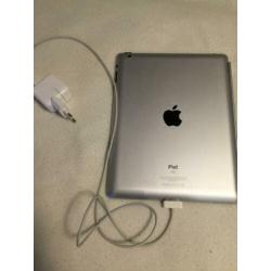 APPLE iPad 2 16GB Wifi zwart + kabel en stekker