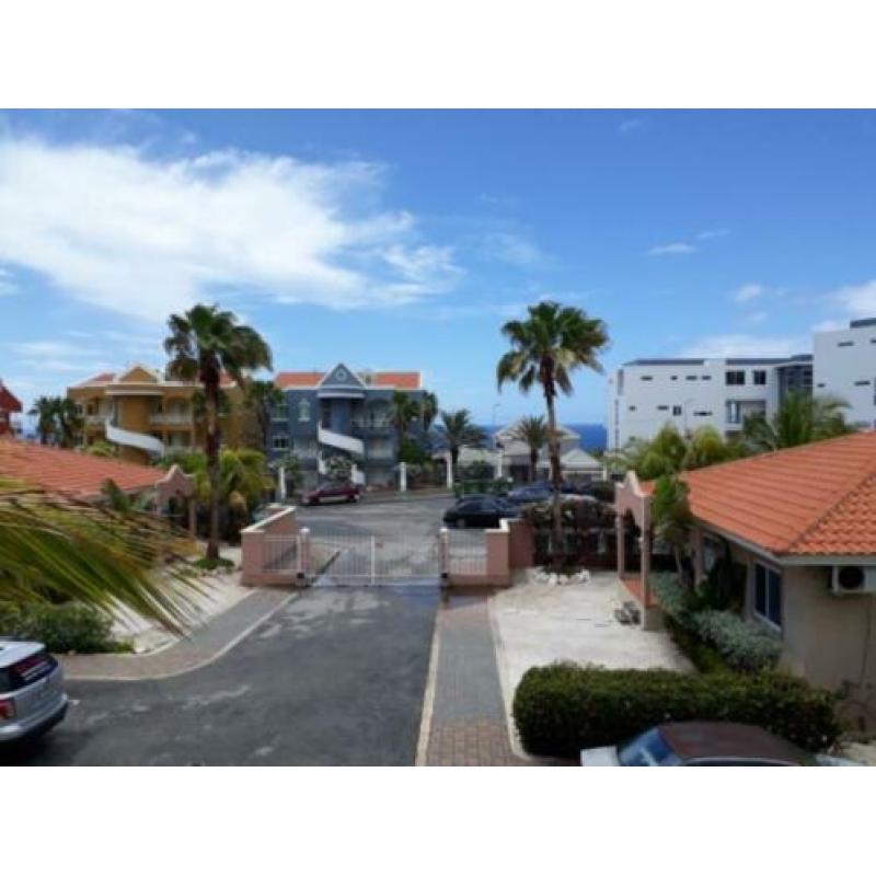 Halfvrijst.woning Curacao MET ZEEZICHT op Resort bij centrum