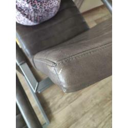 4 leren eetstoelen