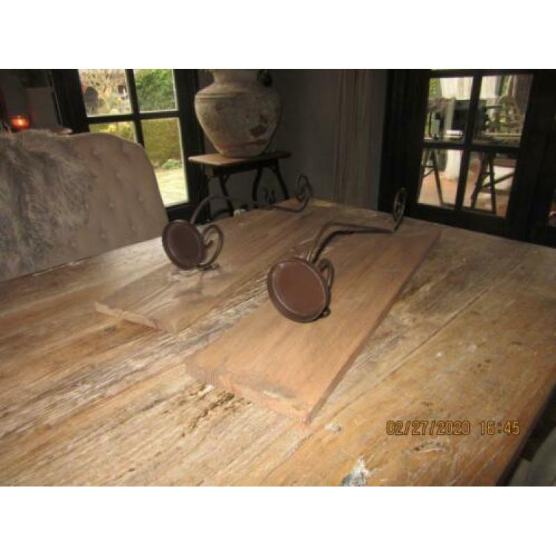 2 Hoge Wandkandelaren/Panelen