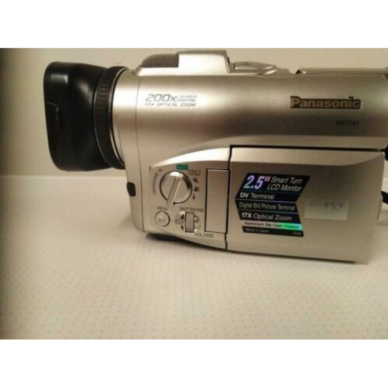 Panasonic NV-DA1 Mini DV Camcorder