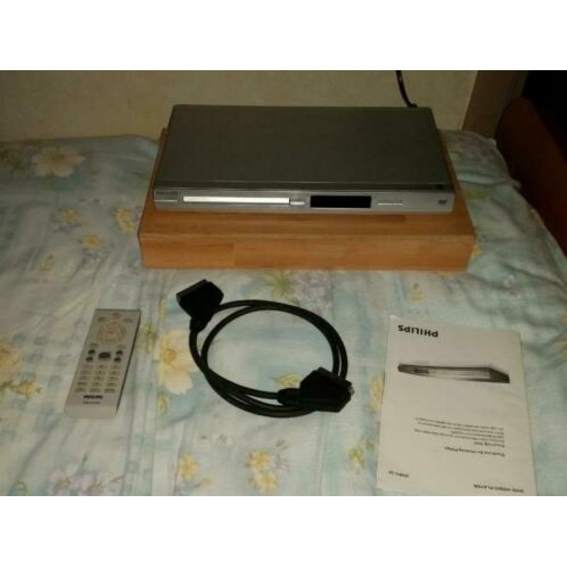 Philips DVP3120 / Boekje / Afstandsbediening / Scartkabel