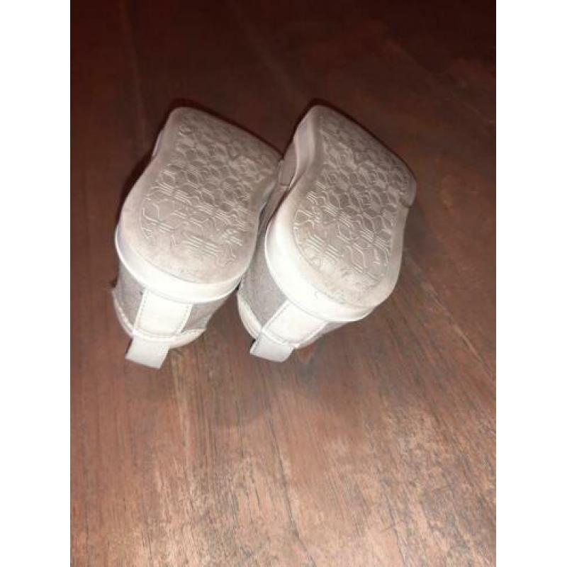Schoenen maat 27/28 zandkleur!