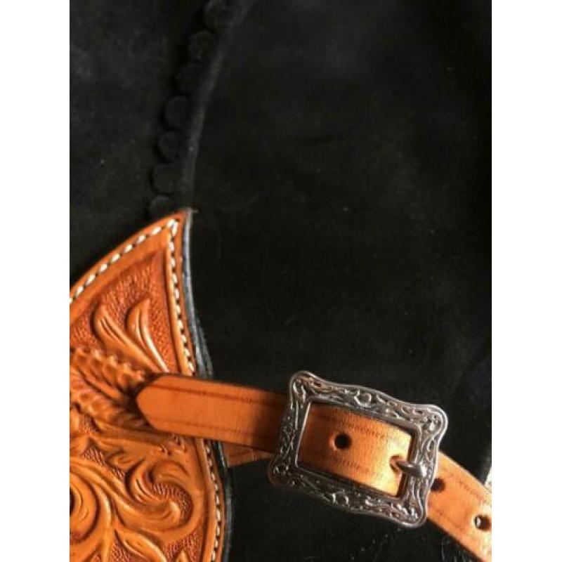 Zwarte showchaps