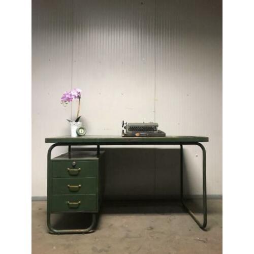 vintage industriele bureau / desk tubax