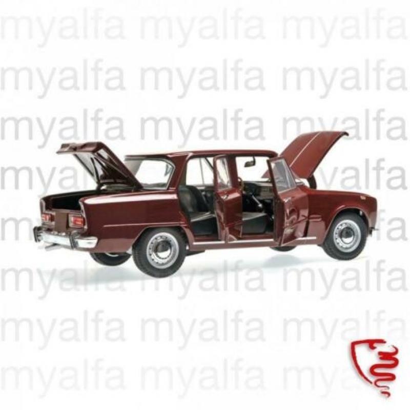 Alfa Giulia 1300 Minichamps DARK RED