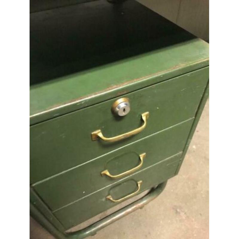 vintage industriele bureau / desk tubax