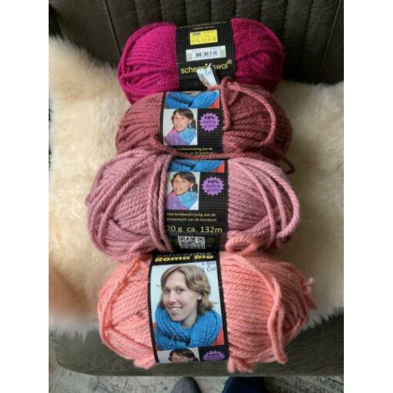 Scheepjes Roma Big wol 12 kleuren 220 gr per bol