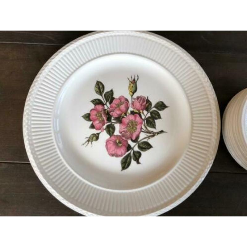 Wedgwood Briar rose gebak/taart schaal met 10 gebaksbordjes