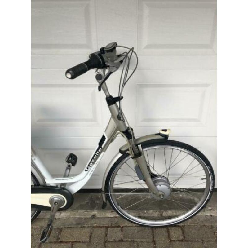 Gazelle orange Plus elektrische accu Goud D53 cm