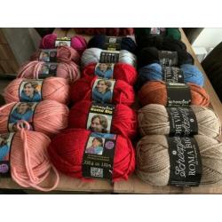 Scheepjes Roma Big wol 12 kleuren 220 gr per bol