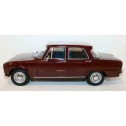 Alfa Giulia 1300 Minichamps DARK RED