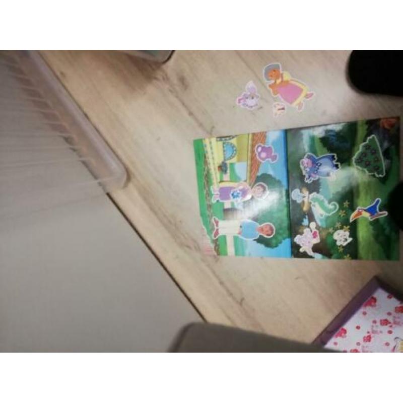 Dora magneetspel, zo goed als nieuw en Disney memory, ook iz