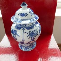 Dekselvaas blauw wit met chinese motieven