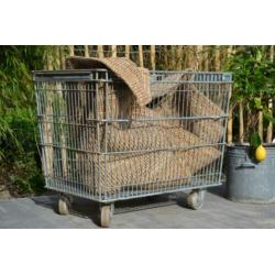 Zinken was trolley kar bij "Blossom Brocante"