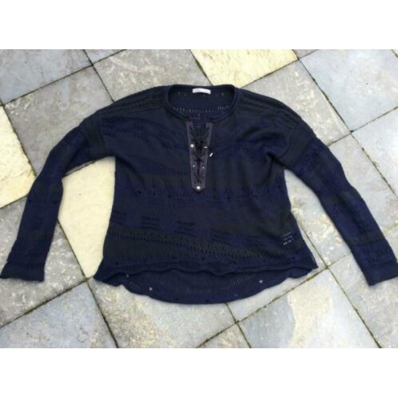 Nieuwstaat High Use knit trui donkerblauw en zwarte accenten