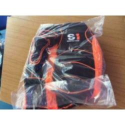 S1, Safety First Meybo BMX Bodyprotector, Zwart/Oranje Nieuw