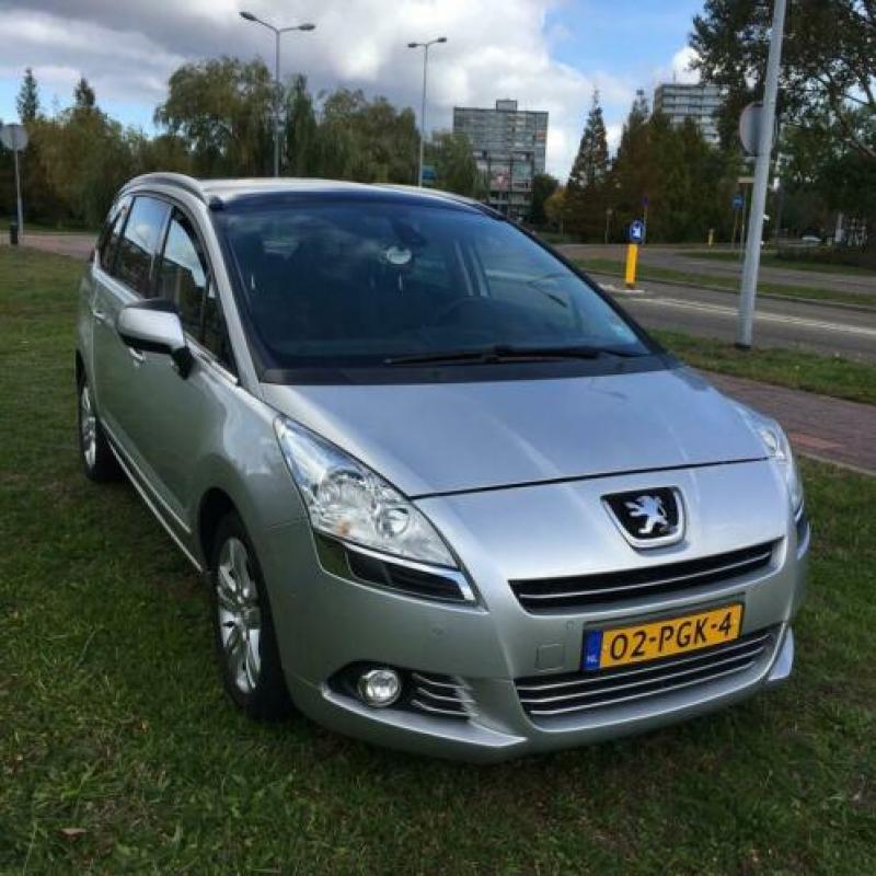 Peugeot 5008 2.0 Hdif 110KW 7PL 2011 Grijs