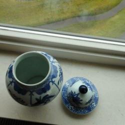 Dekselvaas blauw wit met chinese motieven