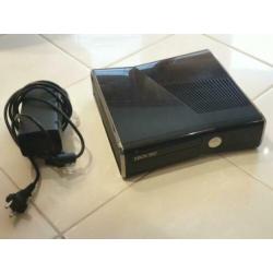 Xbox 360 Slim 256 GB